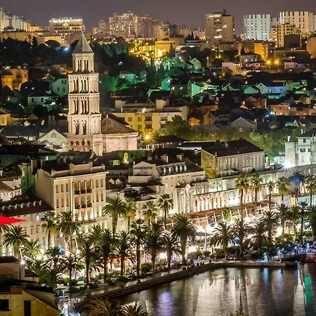 Luxury Riva With A Magnificient View Apartman