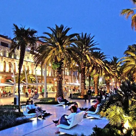 Apartman Luxury Riva With A Magnificient View