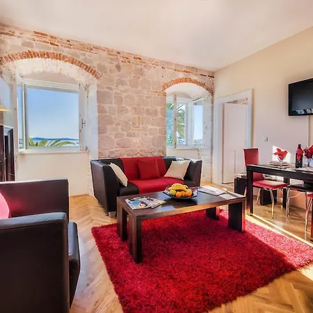 アパート Luxury Riva With A Magnificient View